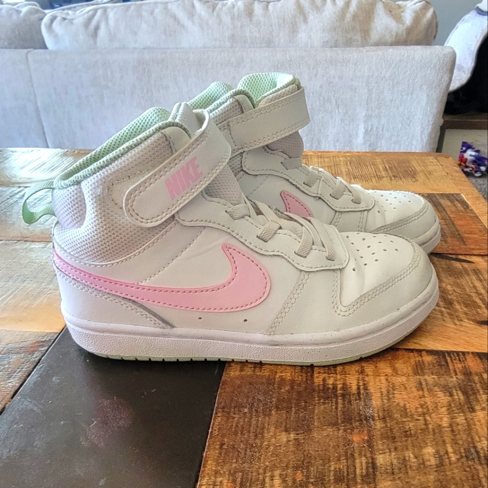 Nike Court Borough Sneakers